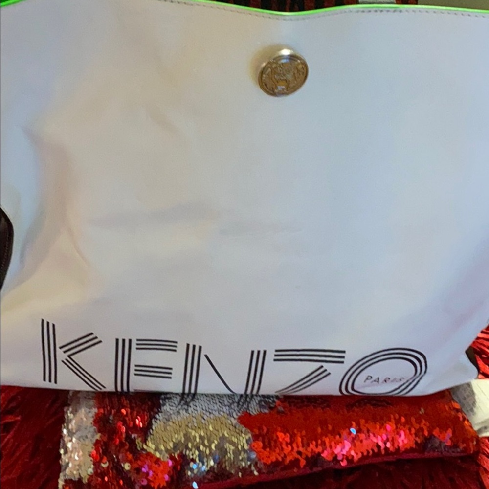 Kenzo shopping bag🖤💚🤍